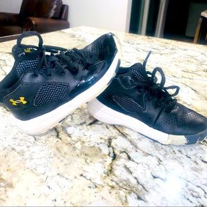 Under Armour size 13.5 athletic shoes